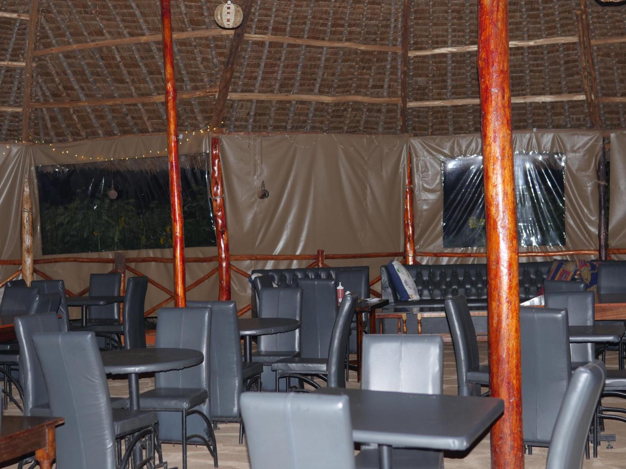 Tausa Tsavo Eco Lodge Voi Bagian luar foto