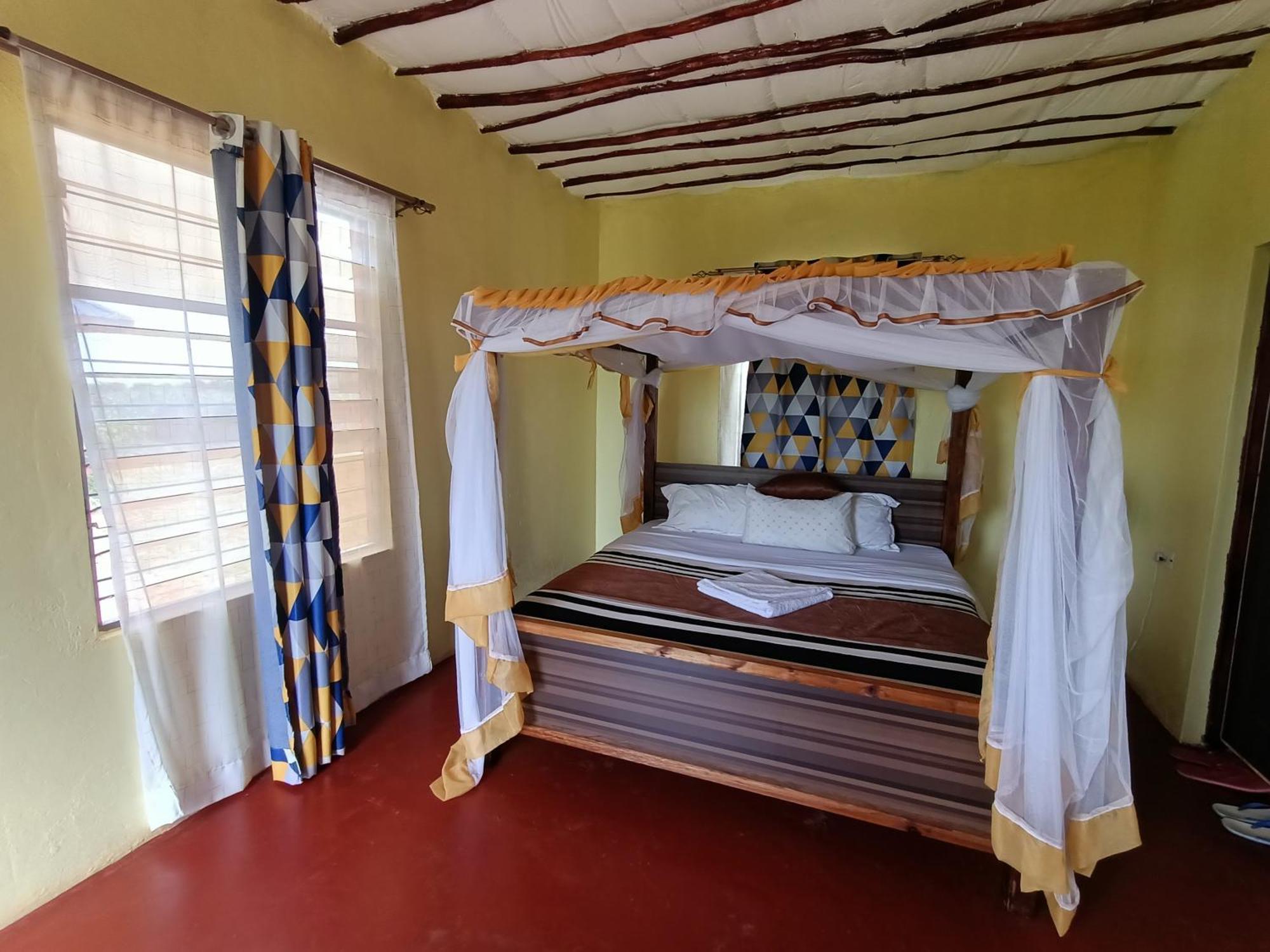 Tausa Tsavo Eco Lodge Voi Bagian luar foto