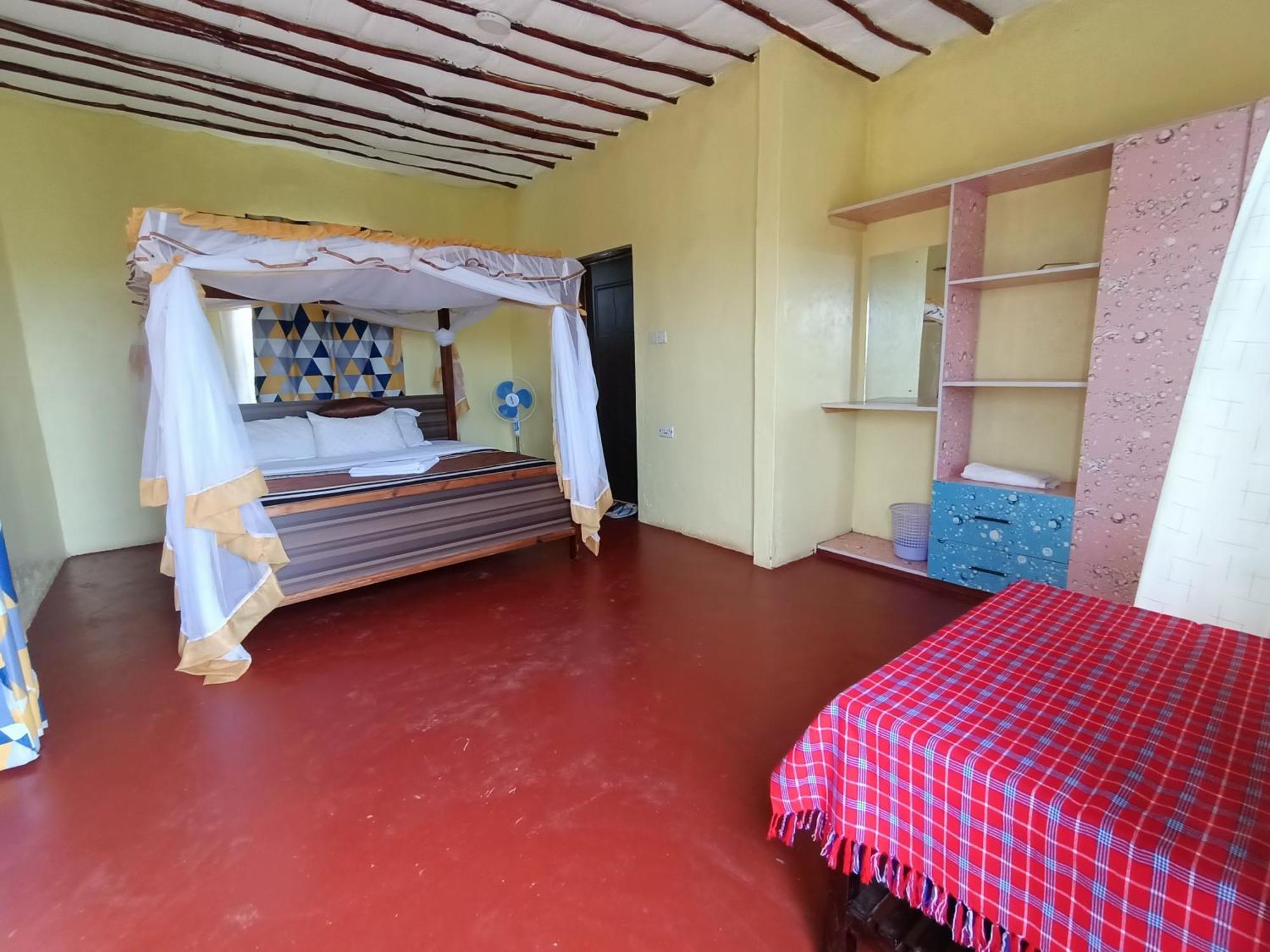 Tausa Tsavo Eco Lodge Voi Bagian luar foto
