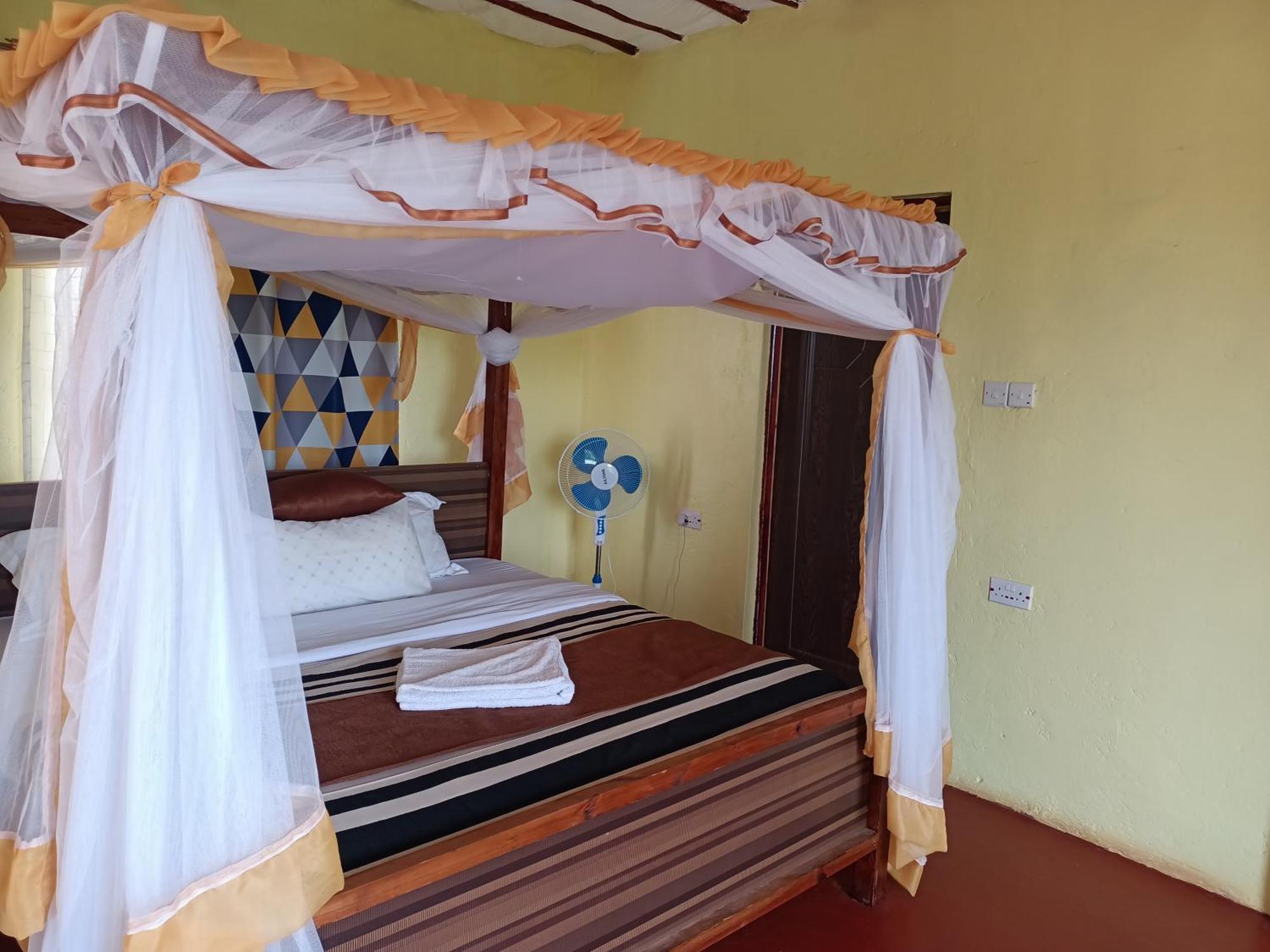 Tausa Tsavo Eco Lodge Voi Bagian luar foto