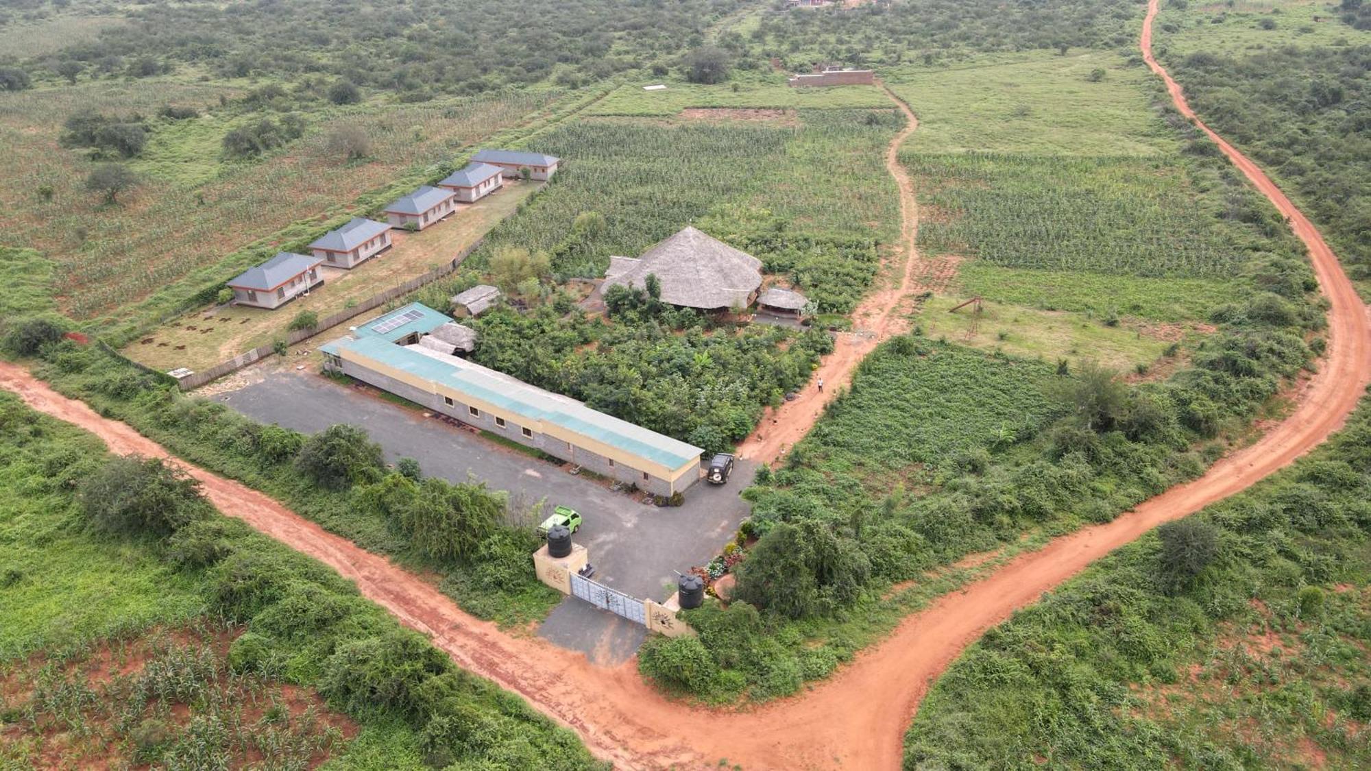 Tausa Tsavo Eco Lodge Voi Bagian luar foto