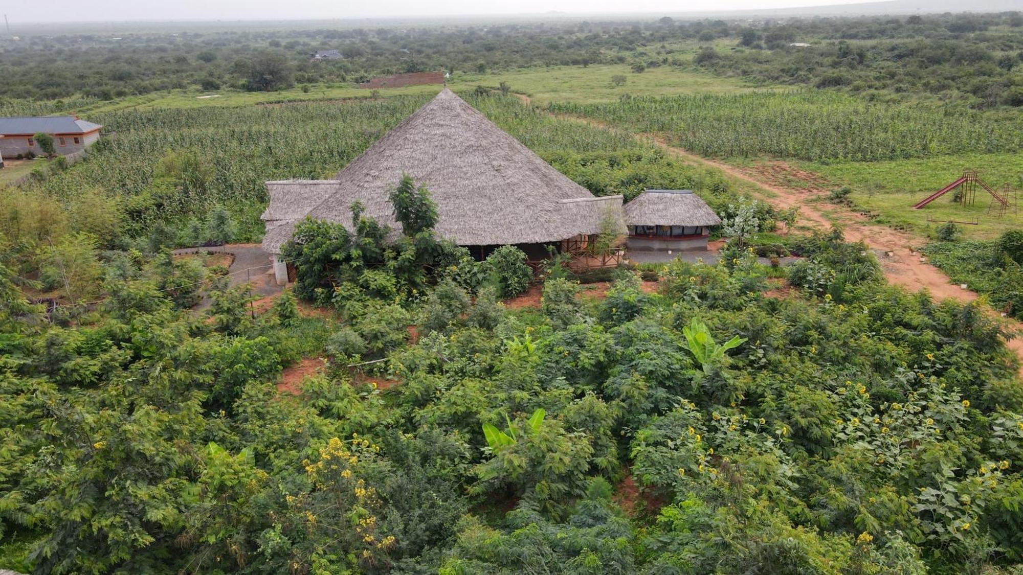 Tausa Tsavo Eco Lodge Voi Bagian luar foto
