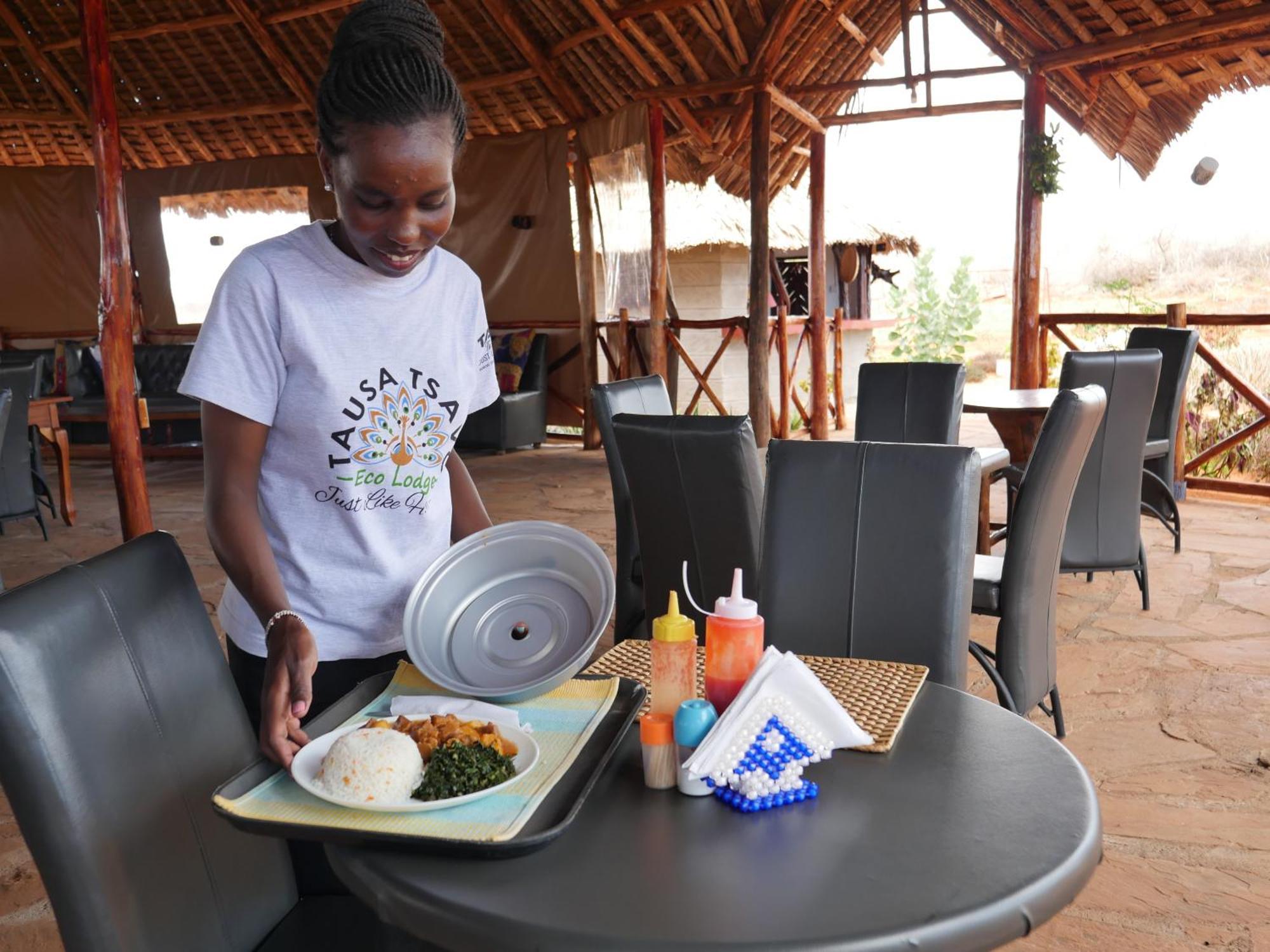 Tausa Tsavo Eco Lodge Voi Bagian luar foto